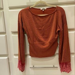 Gimmicks Crop Top Flare Sleeves size M